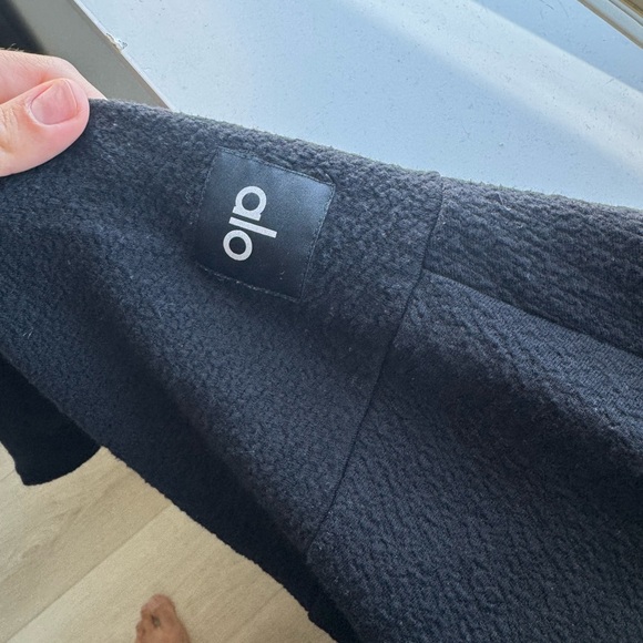 ALO Yoga Black Cozy Sweat Set - Picture 5 of 5